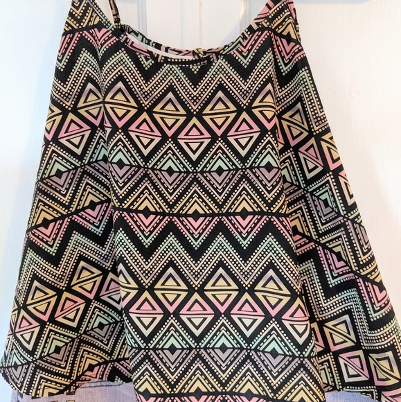 SALE🎆Tribal print spaghetti-strap top - Picture 2 of 3